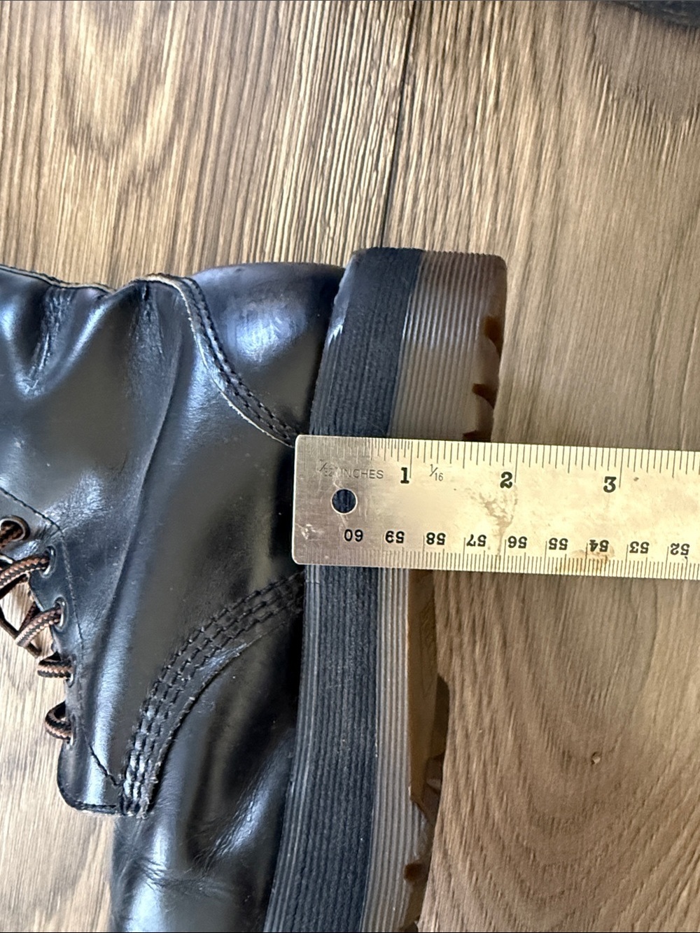 Dr. Martens Vintage Made n England 8-Eye Leather Boots Black Cap Toe Grunge Punk - Picture 10 of 10
